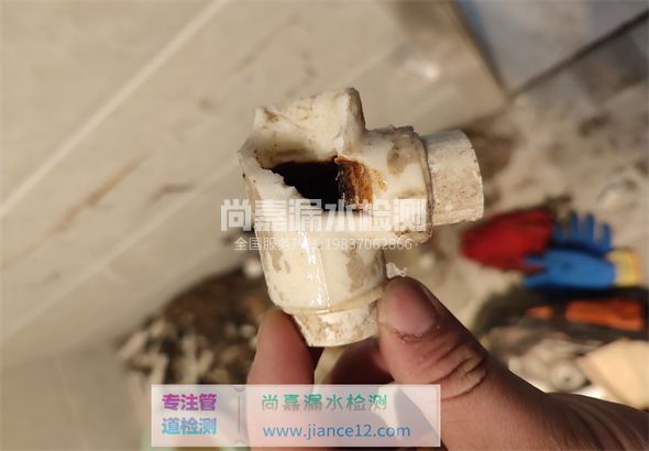 灯塔引起漏水的原因有哪些？